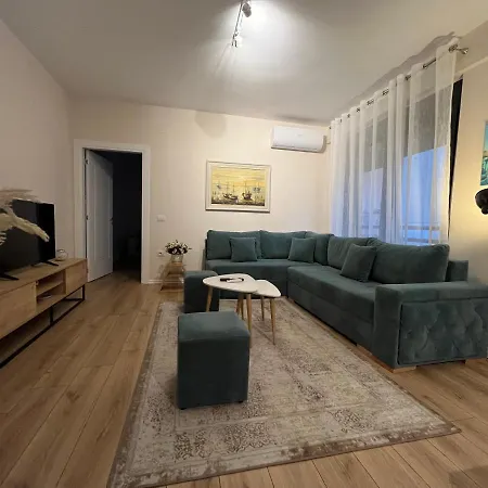 Comfy 6 Minutes From Downtown & Free Parking Apartment *